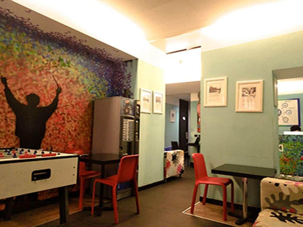 M&J Place Hostel Rom Exterior foto