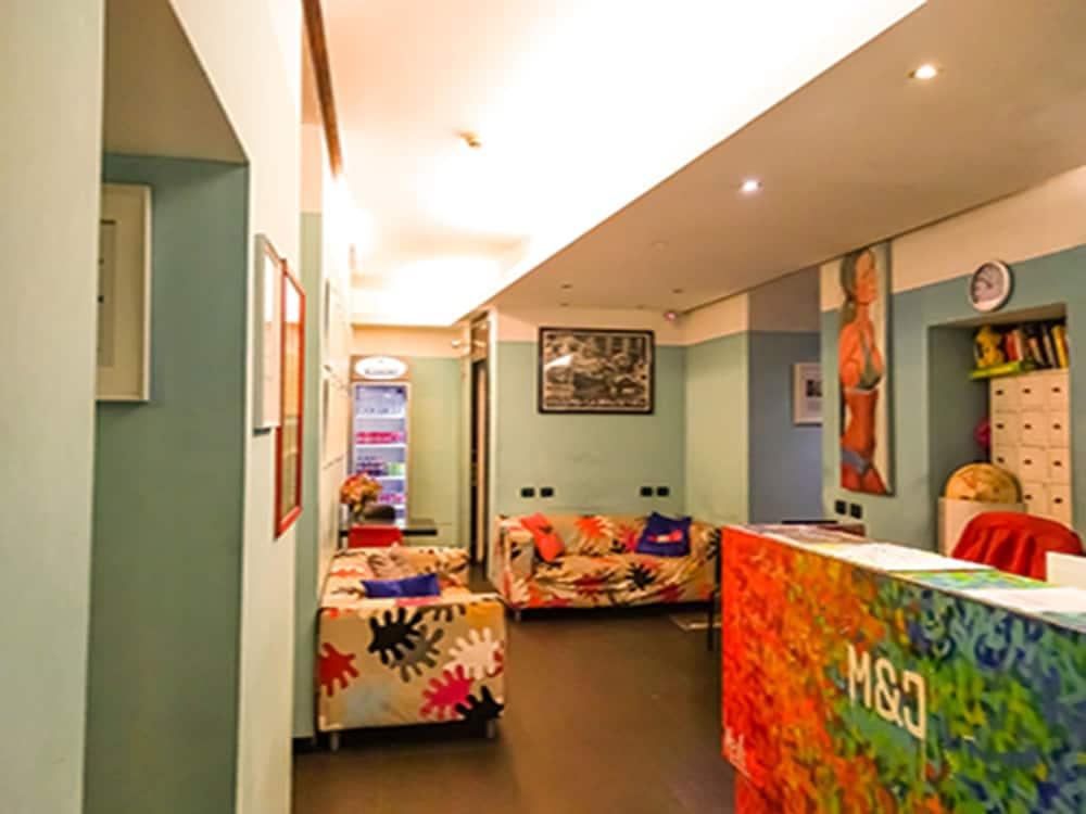 M&J Place Hostel Rom Exterior foto